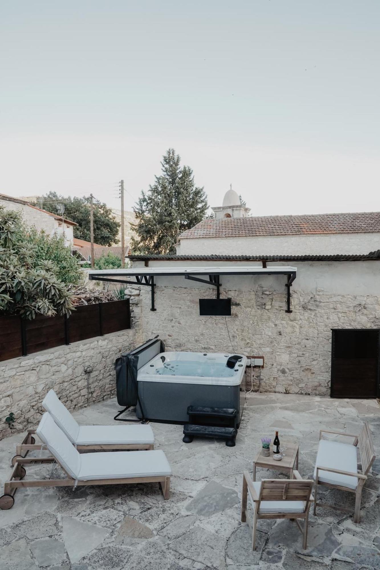 The Stonehouse Suites With Private Bath Spas Лимасол Экстерьер фото