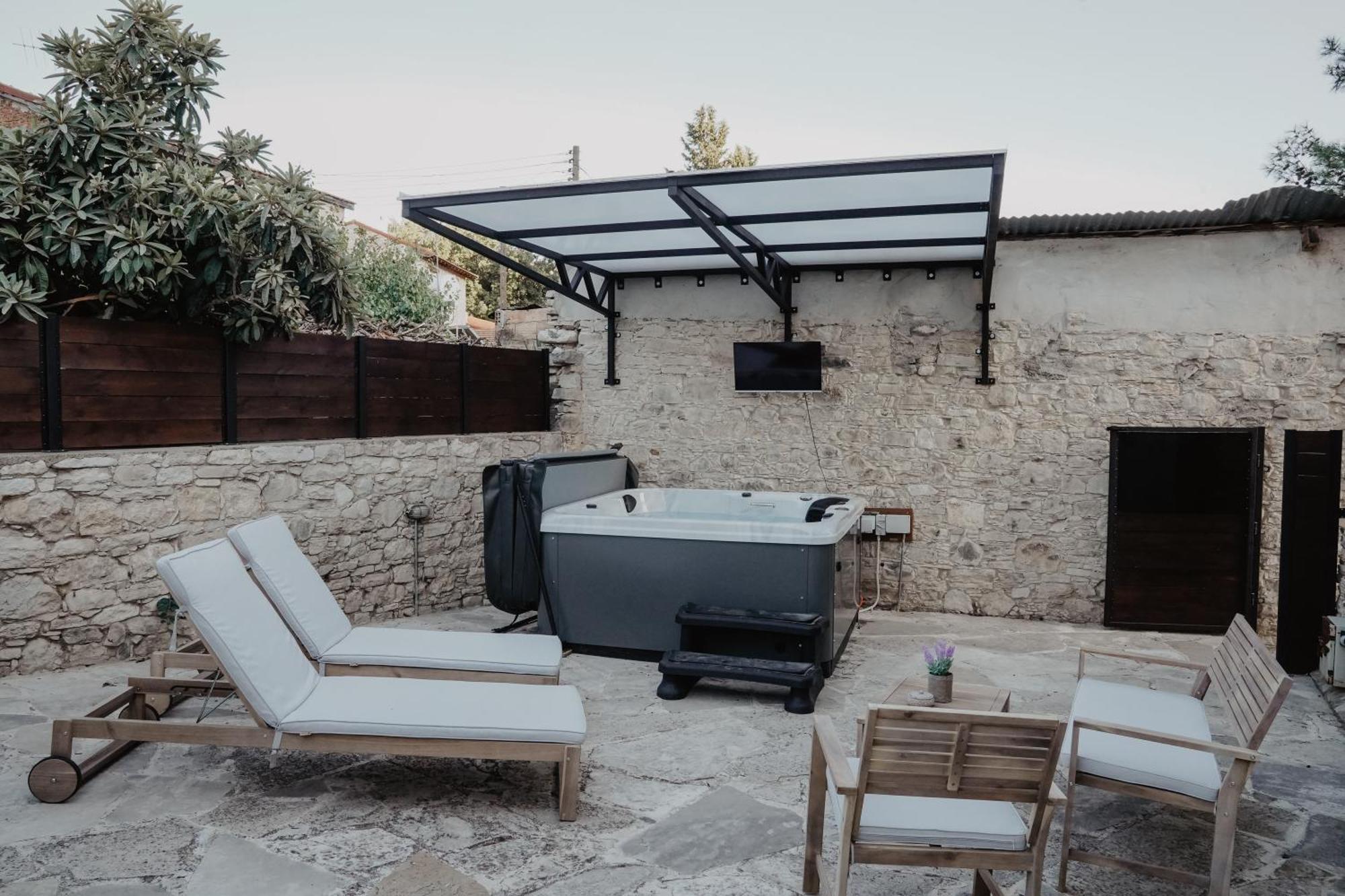 The Stonehouse Suites With Private Bath Spas Лимасол Экстерьер фото